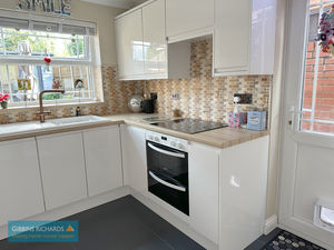 Kitchen- click for photo gallery